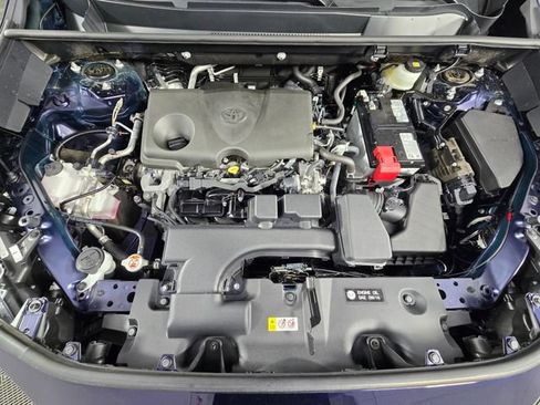 Used 2025 Toyota RAV4 XLE AWD/4WD image 9