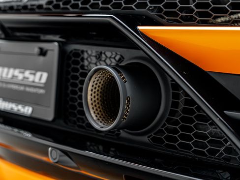 Used 2023 Lamborghini Huracan EVO RWD image 33