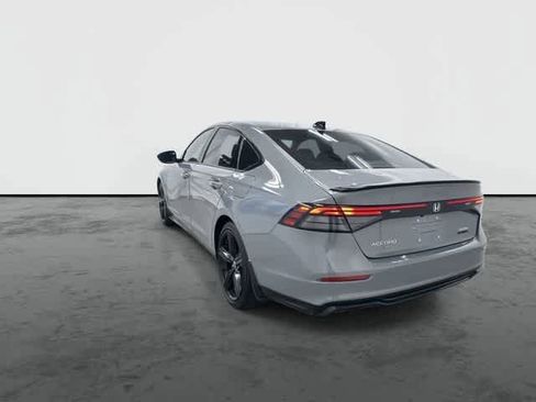 Used 2025 Honda Accord Sport image 2