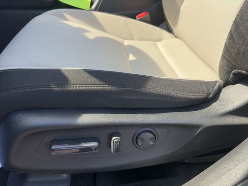 Used 2024 Honda CR-V EX image 13
