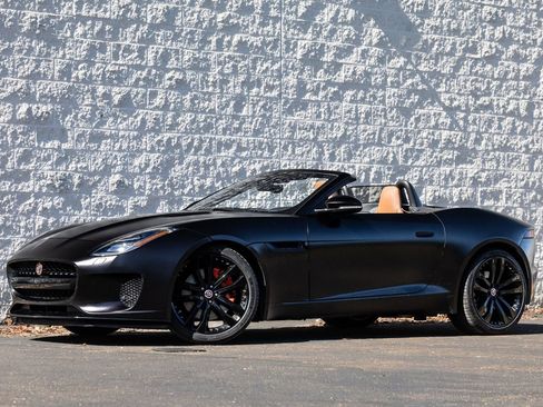 Used 2020 Jaguar F-TYPE Convertible image 2