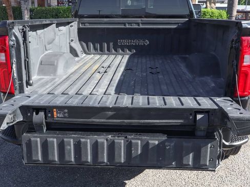 Used 2024 Chevrolet Silverado 3500 High Country w/ High Country Premium Package AWD/4WD image 9