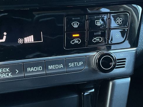 Used 2025 Kia Seltos S image 34