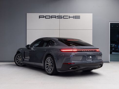 Certified 2025 Porsche Panamera 4 AWD/4WD image 3