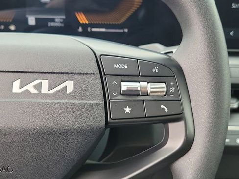 Used 2025 Kia K4 FWD image 23