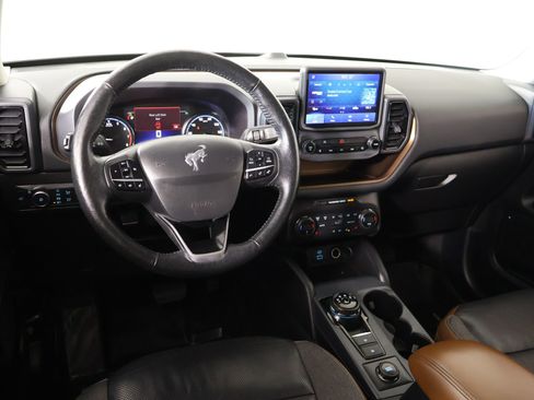 Used 2021 Ford Bronco Sport Outer Banks image 2