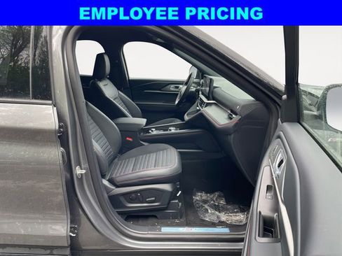 New 2026 Ford Explorer ST-Line w/ ST-Line Street Pack AWD/4WD image 15
