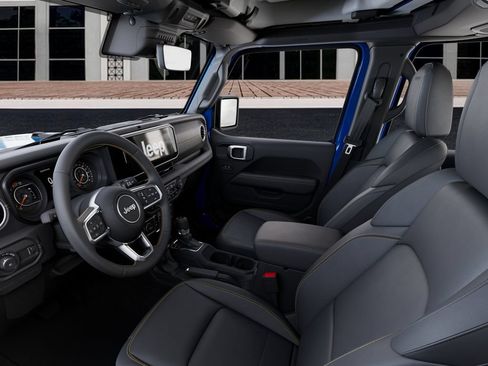 New 2025 Jeep Wrangler Unlimited Sahara AWD/4WD image 22