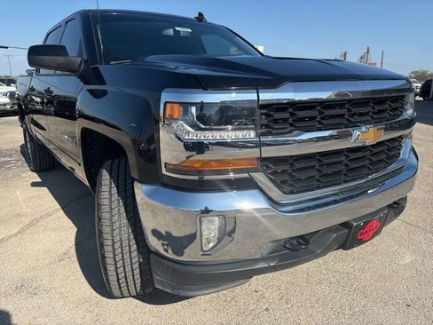 Used 2018 Chevrolet Silverado 1500 LT w/ All Star Edition image 13