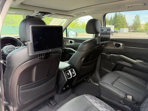 Used 2022 Kia Sorento SX Prestige AWD/4WD image 32