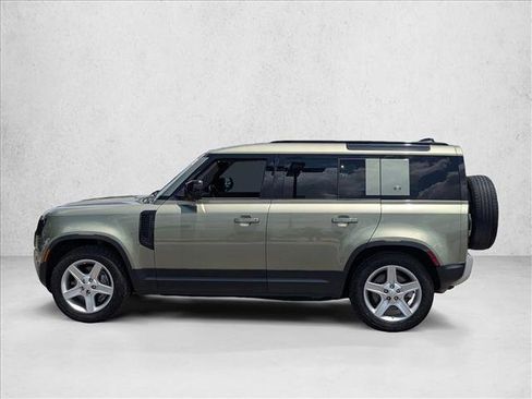 Used 2020 Land Rover Defender 110 SE AWD/4WD image 9