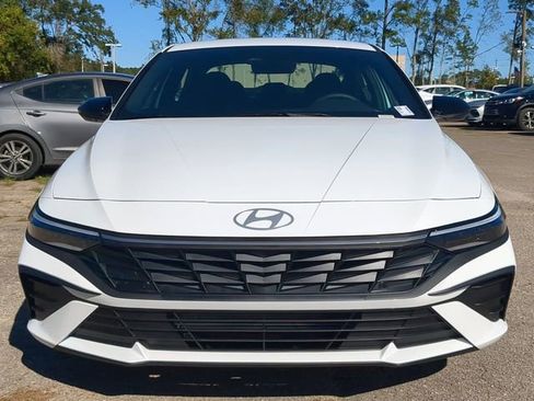 New 2025 Hyundai Elantra Sport image 9