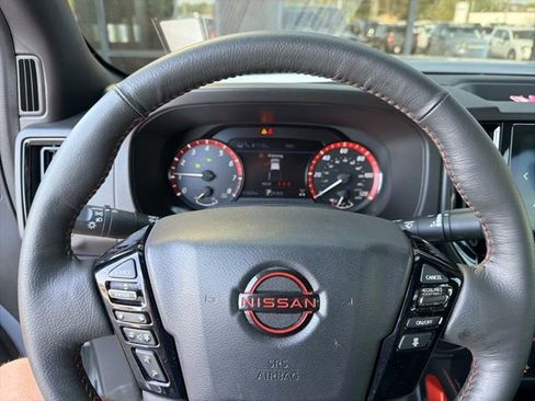 Used 2025 Nissan Frontier PRO-4X w/ Pro Premium Package image 13