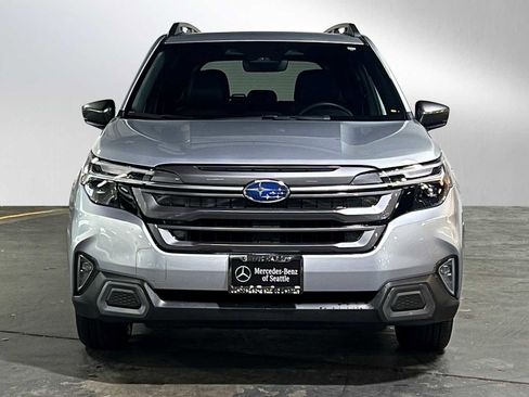 Used 2025 Subaru Forester Limited AWD/4WD image 8