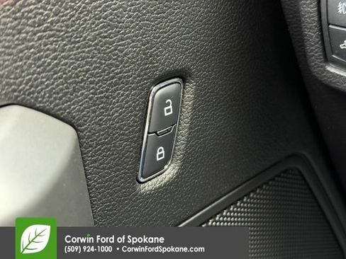 Used 2018 Ford F150 XLT w/ Equipment Group 302A Luxury AWD/4WD image 17