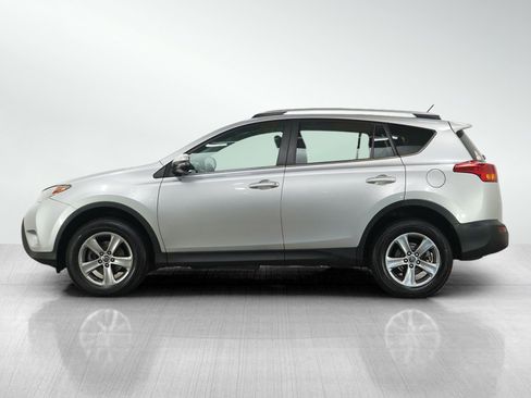 Used 2015 Toyota RAV4 XLE AWD/4WD image 2