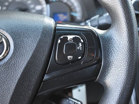 Used 2015 Toyota Camry LE FWD image 21