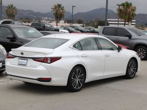 Certified 2025 Lexus ES 300h w/ Premium Package FWD image 21