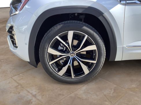 New 2026 Volkswagen Atlas SEL Premium R-Line AWD/4WD image 10