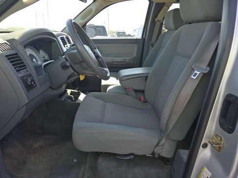 Used 2005 Dodge Dakota SLT w/ Interior Convenience Group AWD/4WD image 10