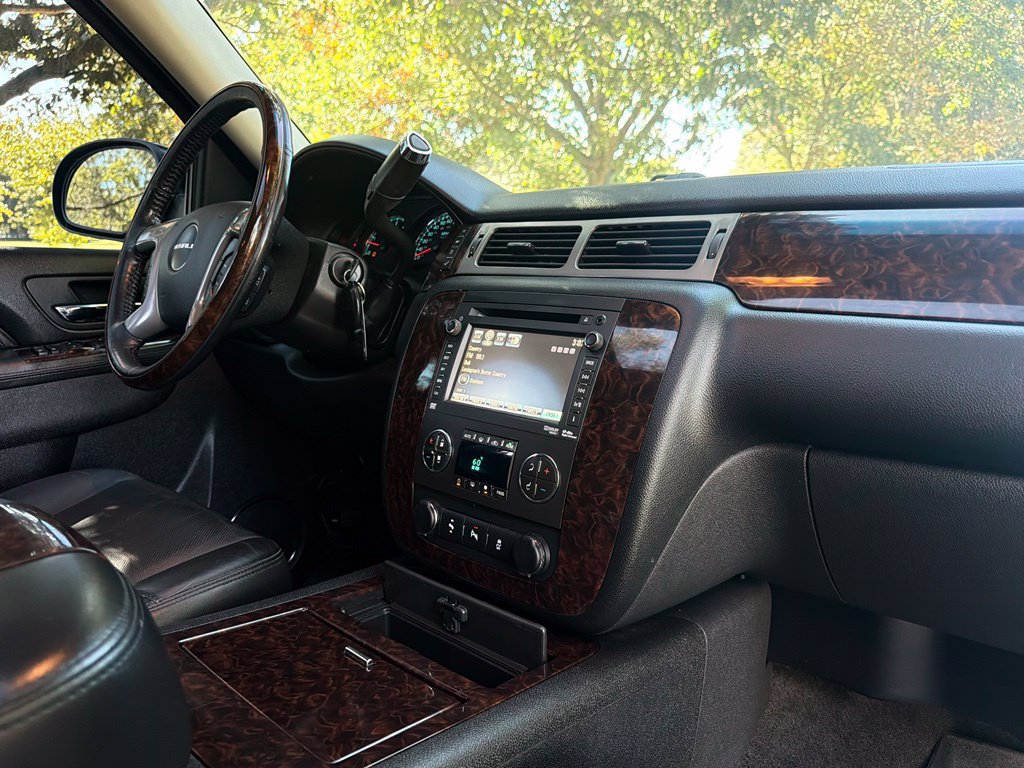 Used 2013 GMC Yukon Denali AWD/4WD image 27