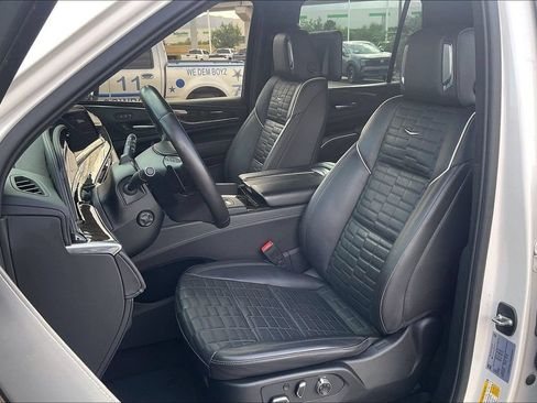 Used 2024 Cadillac Escalade Sport Platinum w/ LPO, ONYX Package AWD/4WD image 25