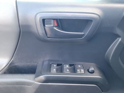Certified 2022 Toyota Tacoma SR image 19