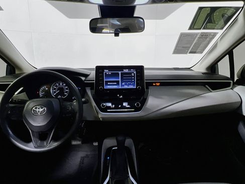 Used 2021 Toyota Corolla LE FWD image 29