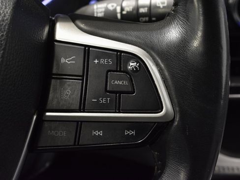 Used 2023 Toyota Highlander LE image 18