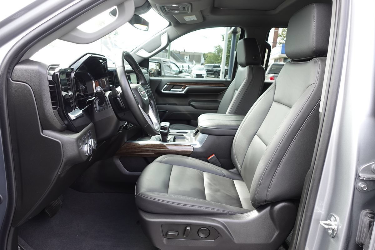 Used 2024 GMC Sierra 1500 Elevation w/ Elevation Premium Package AWD/4WD image 19