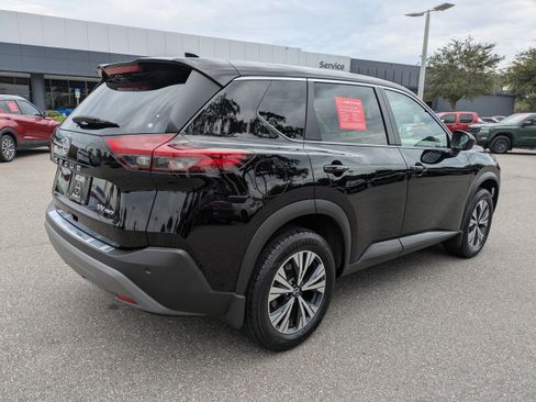Certified 2023 Nissan Rogue SV AWD/4WD image 4
