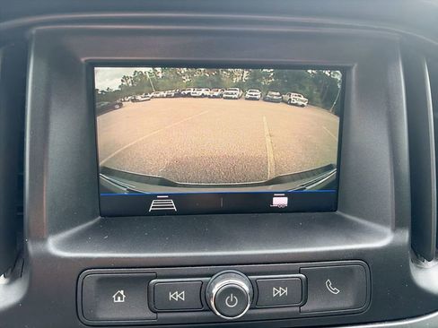Used 2020 Chevrolet Colorado W/T w/ Custom Special Edition RWD image 18