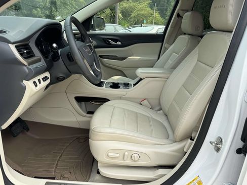 Used 2023 GMC Acadia Denali w/ Denali Ultimate Package FWD image 22
