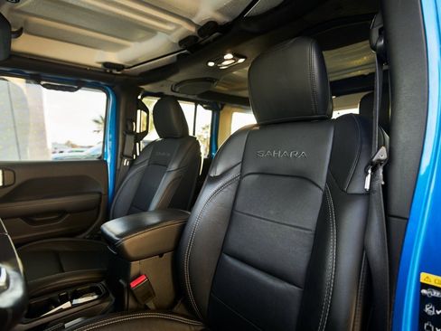Used 2022 Jeep Wrangler Unlimited Sahara image 3