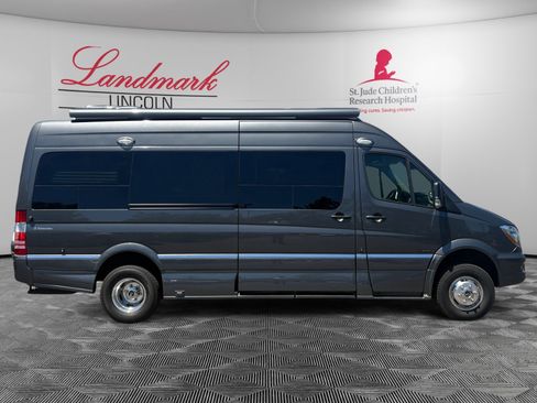 Used 2018 Mercedes-Benz Sprinter 3500 image 6