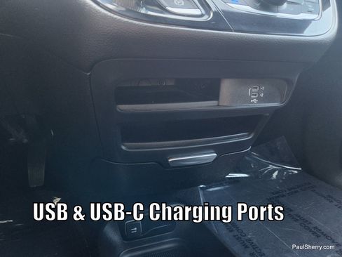 Used 2026 Chrysler Pacifica Select FWD image 46