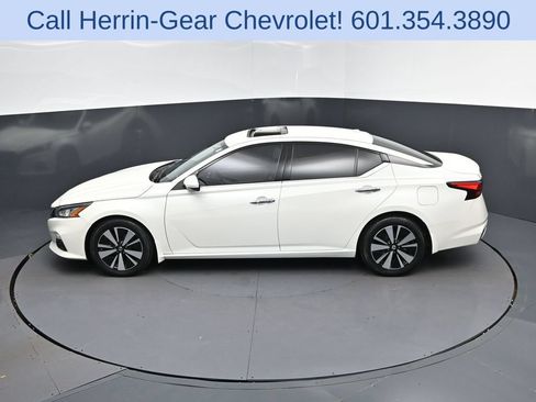 Used 2021 Nissan Altima 2.5 SL FWD image 32