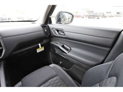 New 2026 Nissan Pathfinder SV w/ SV Premium Package FWD image 8