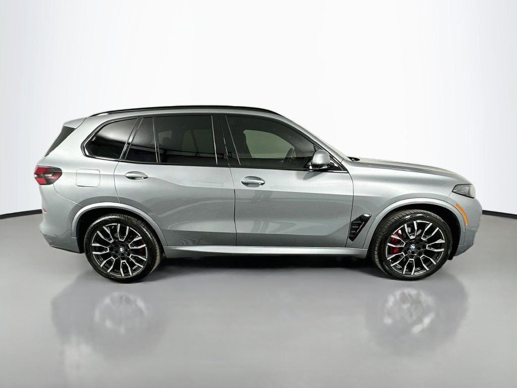 Certified 2025 BMW X5 sDrive40i w/ M Sport Package RWD image 4