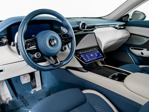 Used 2024 Maserati GranTurismo Folgore image 2