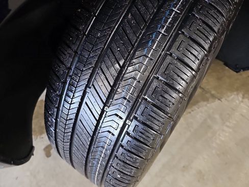 New 2026 Cadillac Optiq Sport 2 image 33