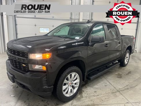 Used 2020 Chevrolet Silverado 1500 Custom w/ Custom Value Package image 1