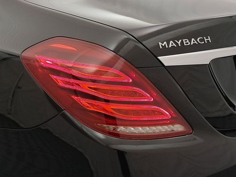 Used 2016 Mercedes-Benz Maybach S 600 image 9
