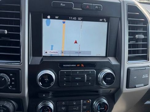 Used 2018 Ford F150 Lariat w/ Equipment Group 502A Luxury AWD/4WD image 17
