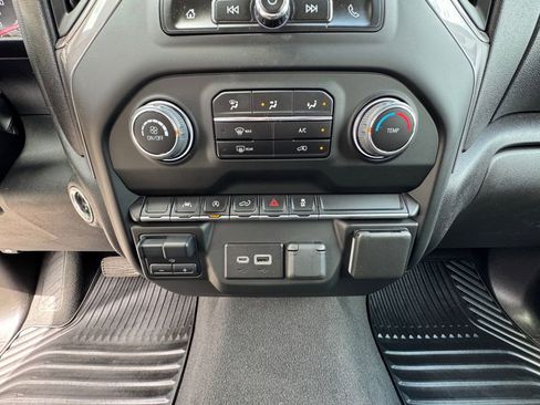 Used 2023 Chevrolet Silverado 1500 Custom AWD/4WD image 28