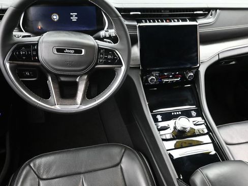 Used 2023 Jeep Grand Cherokee L Overland image 13