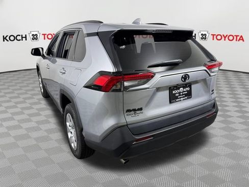 Used 2021 Toyota RAV4 LE AWD/4WD image 6