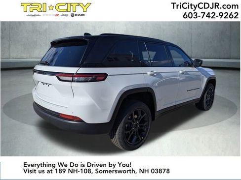 New 2025 Jeep Grand Cherokee Limited image 5