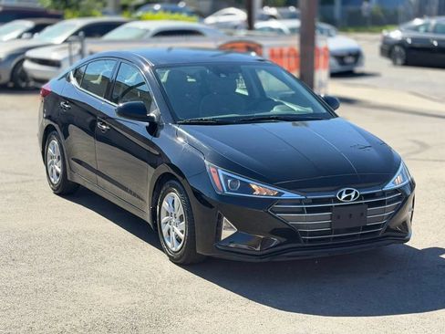 Used 2020 Hyundai Elantra SE FWD image 2