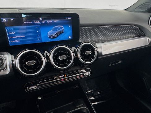 Certified 2026 Mercedes-Benz GLB 250 image 21